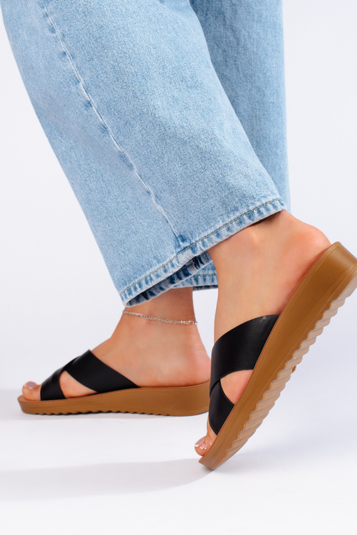 Pantofole nere con piattaforma