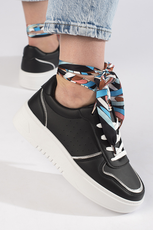 Sneakers da donna nere modello classico