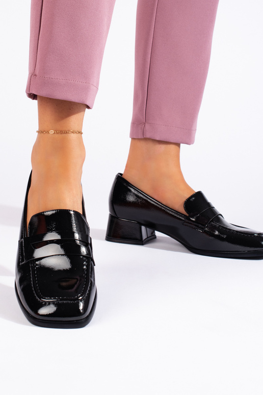 mocassini con effetto lacca in nero... mocassini con effetto lacca in nero...