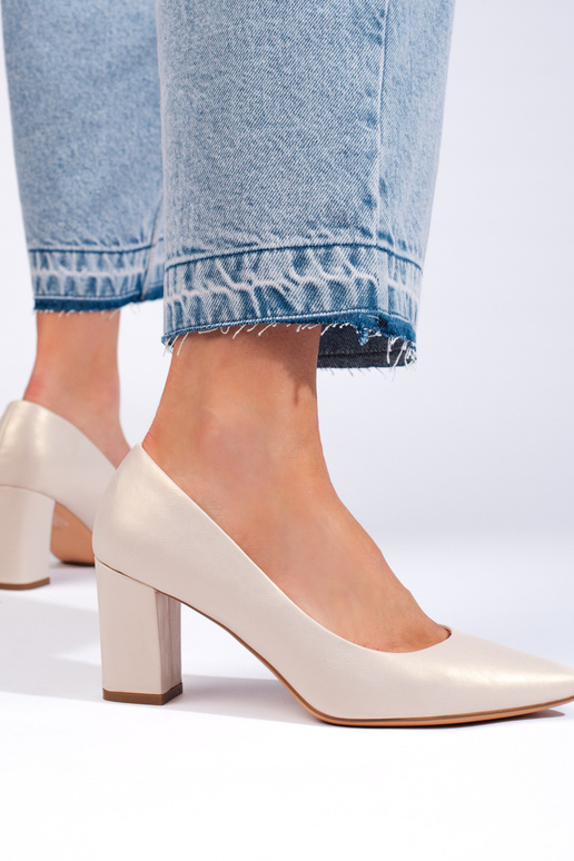 tacchi alti beige di Sergio Leone