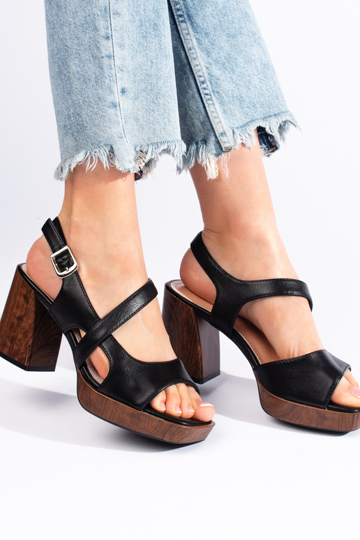 sandali neri di Sergio Leone