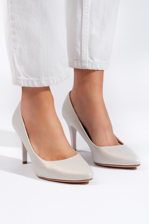 tacchi alti bianchi con tacco sottile...