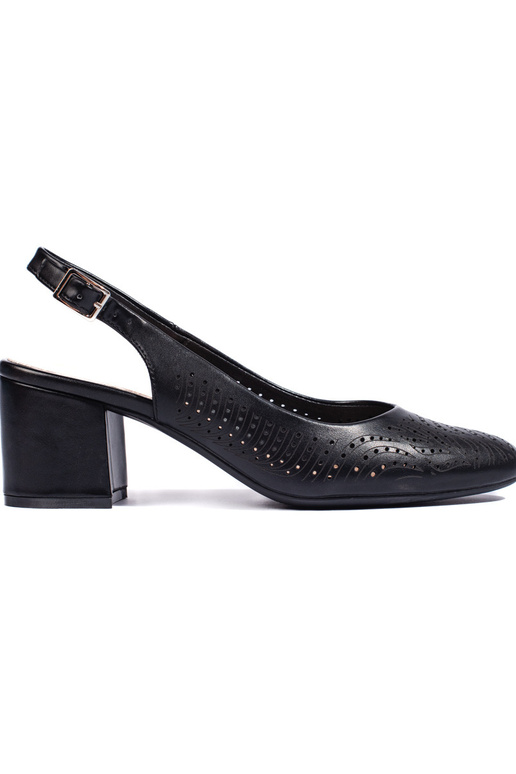 con elementi traforati, tacco alto...