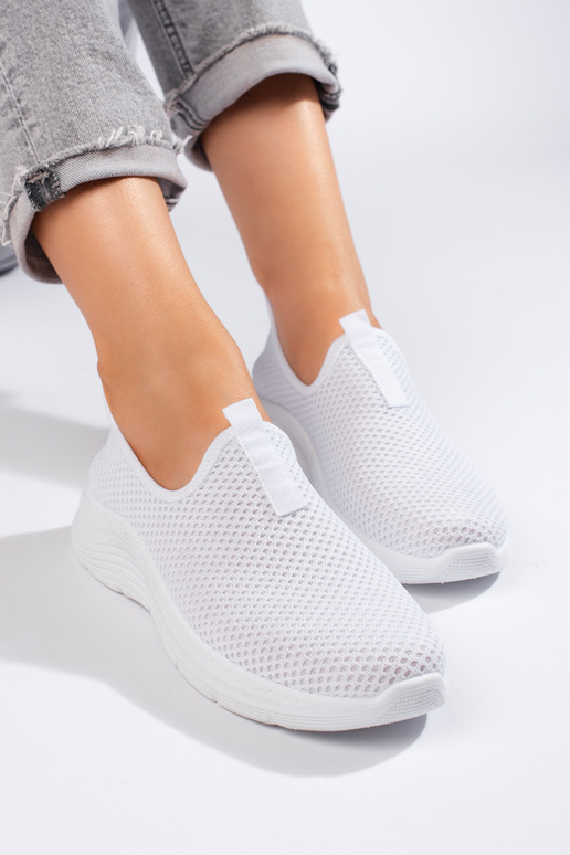 scarpe sportive bianche