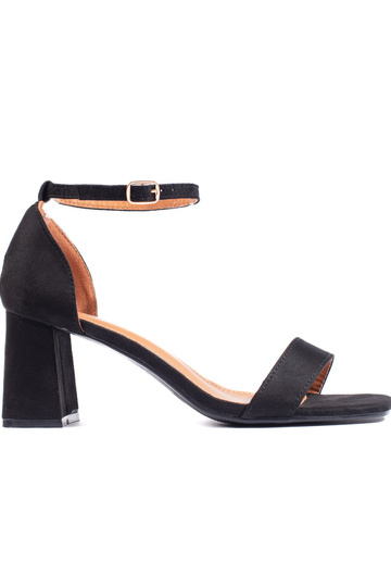 sandali in camoscio nero