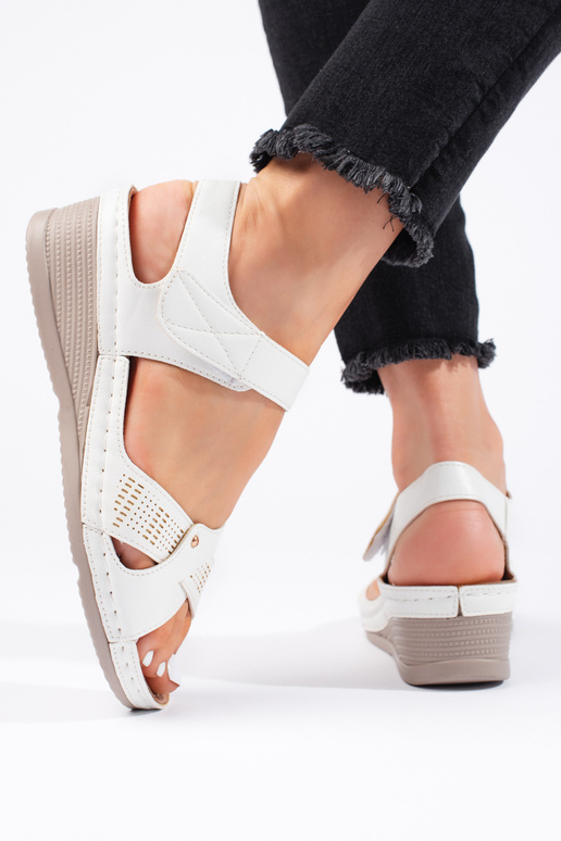 Comodi sandali da donna con una...