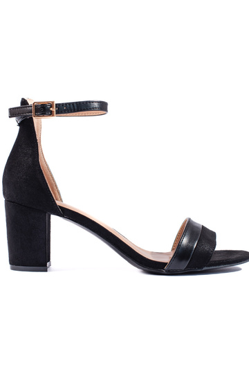 Sandali neri da donna dallo...