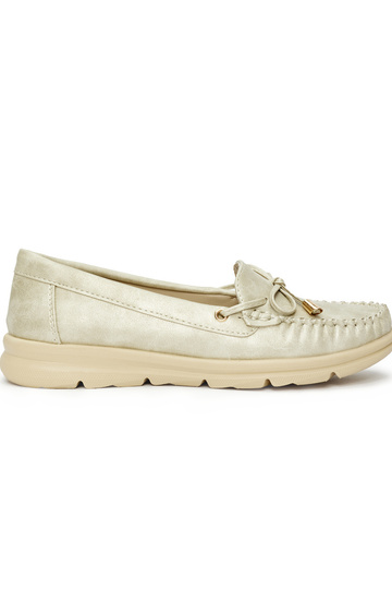 comodi mocassini color oro...