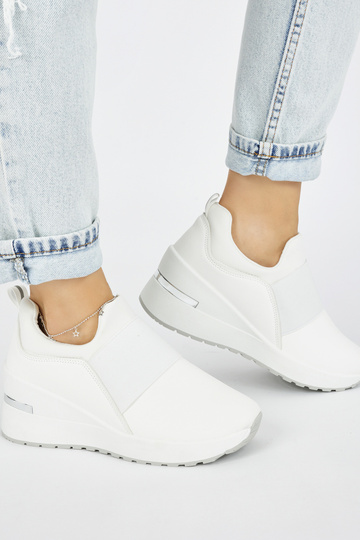 Scarpe modello sneakers... 2