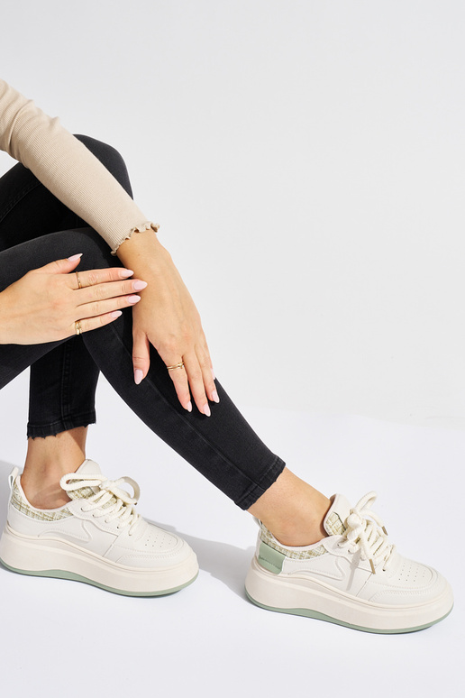 Scarpe da donna modello Sneakers nere...