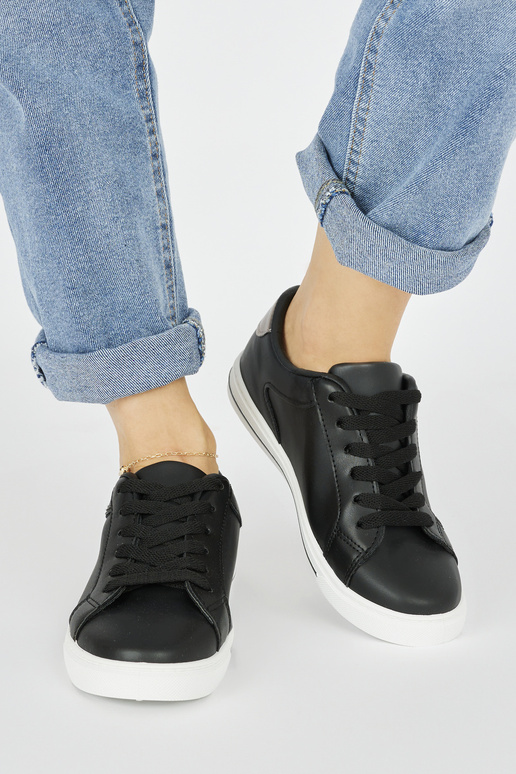 Scarpe sportive da donna modello...