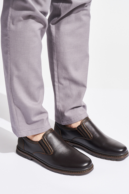 Deverrone scuro uomini mezze scarpe