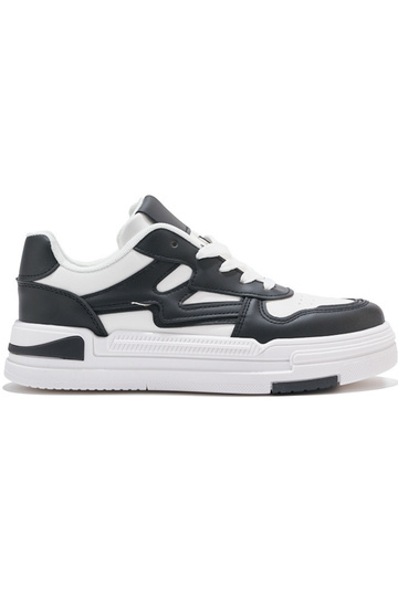 Scarpe modello Sneakers...