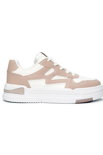 Scarpe modello Sneakers...