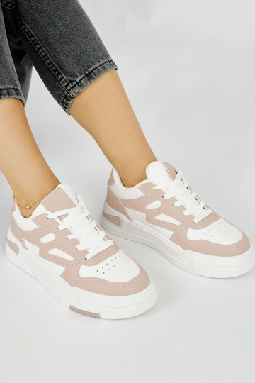 Scarpe modello Sneakers... 2