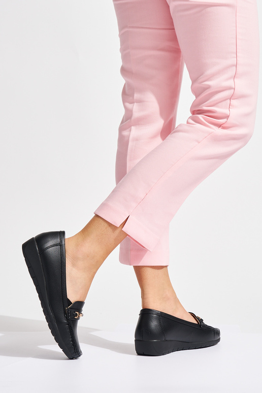 mocassini da donna neri ze zdobieniem