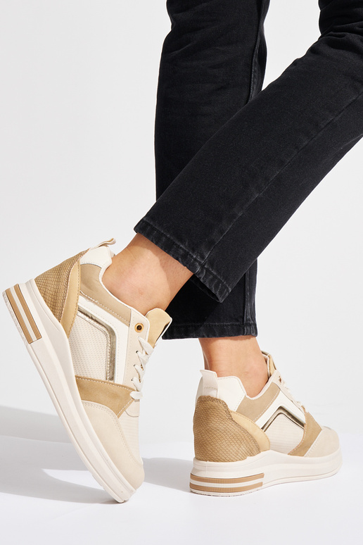 Scarpe da donna modello Sneakers...