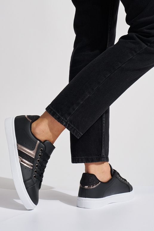 scarpe sportive comode nere