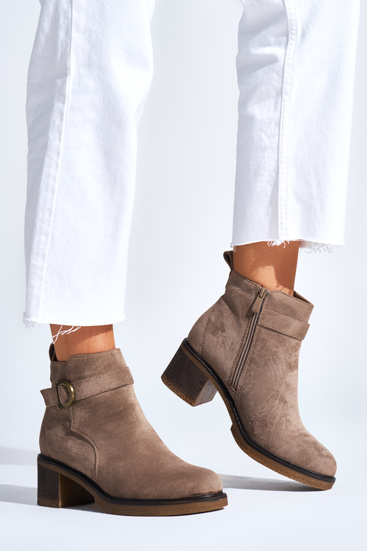 scarpe beige in pelle scamosciata sul...