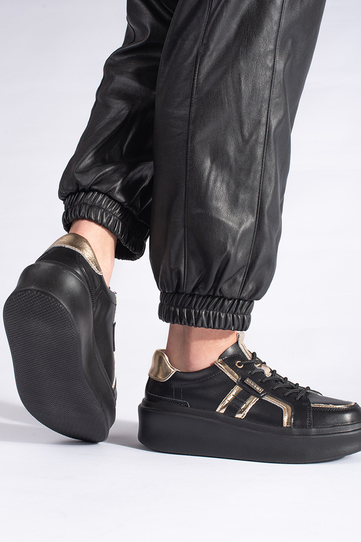 Scarpe modello Sneakers in pelle nera...