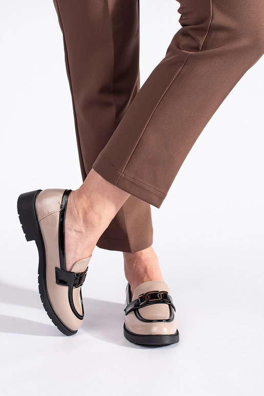 beige laccato mocassini da donna con...