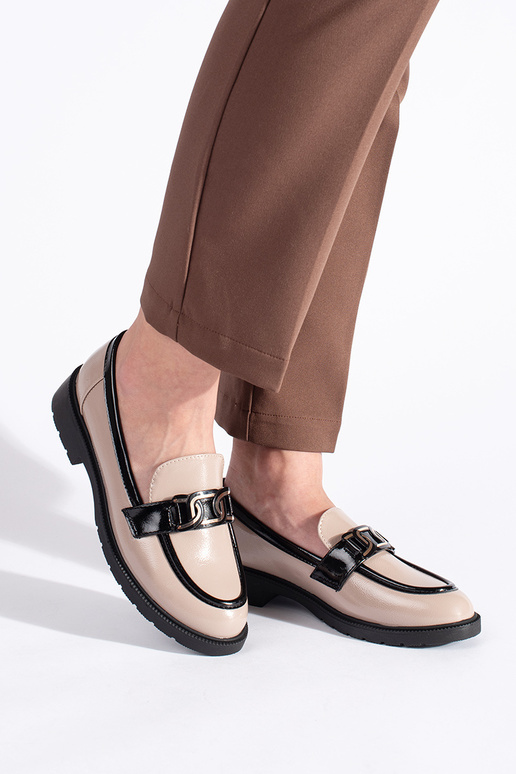 beige laccato mocassini da donna con...