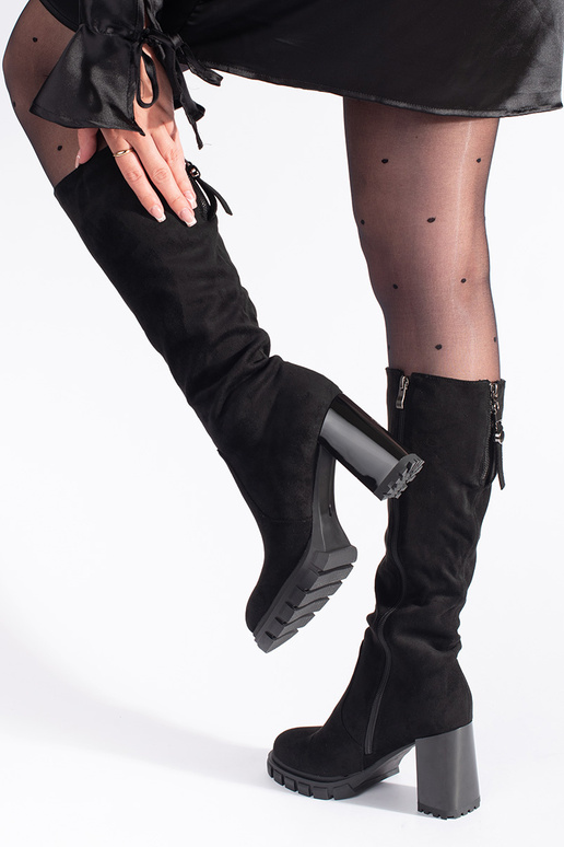 stivaletti in camoscio nero sul tallone stivaletti in camoscio nero sul tallone