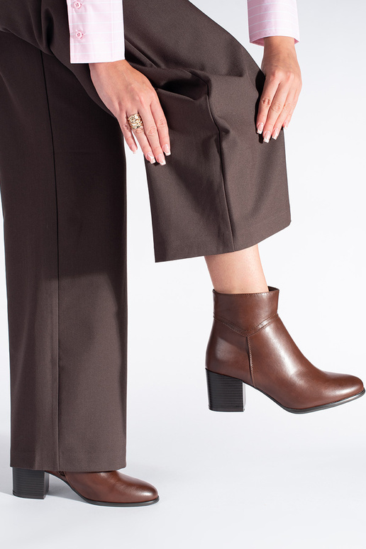 stivali marroni di Sergio Leone