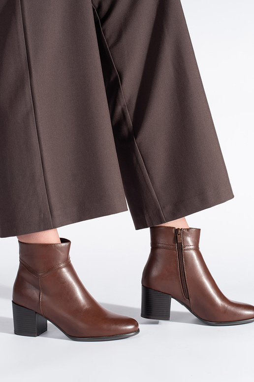 stivali marroni di Sergio Leone