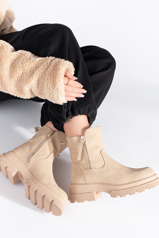 scarpe da donna beige isolate da...