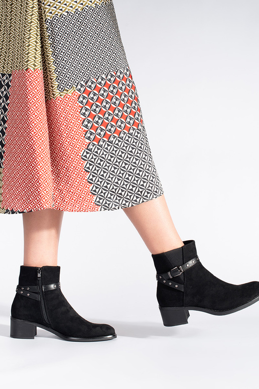 scarpe con tacco basso in camoscio...