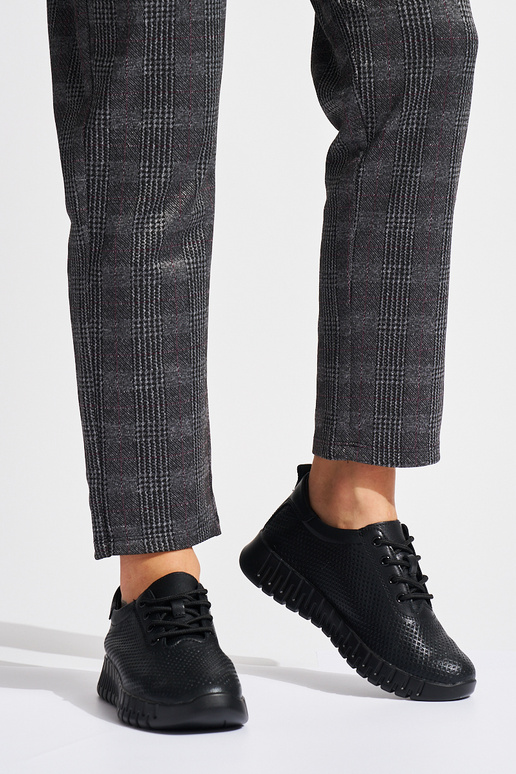 con elementi traforati scarpe in...