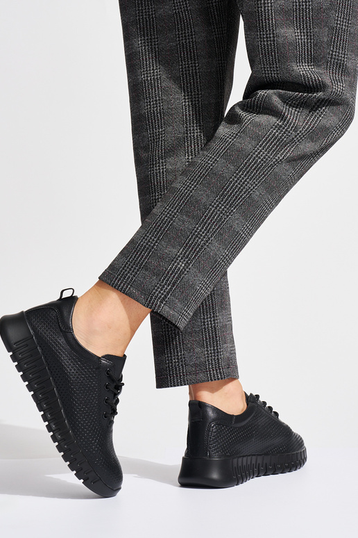 con elementi traforati scarpe in...