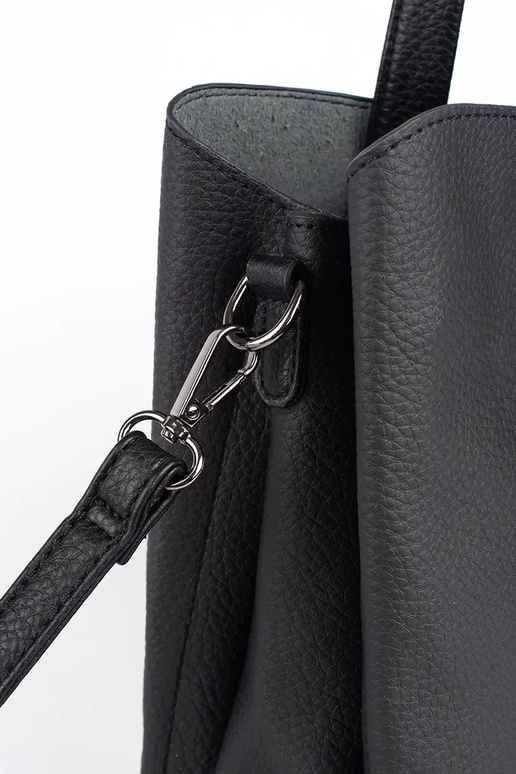 borsa a mano grande nera con frange