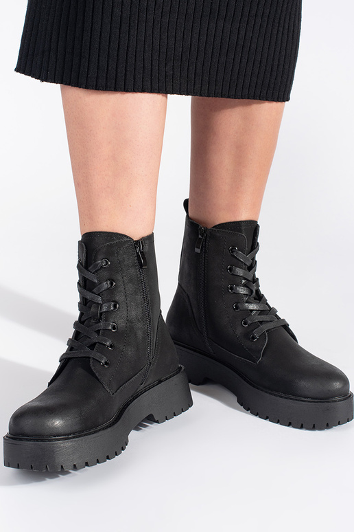 colore nero stivali con una...