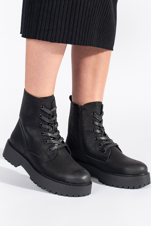 colore nero stivali con una...