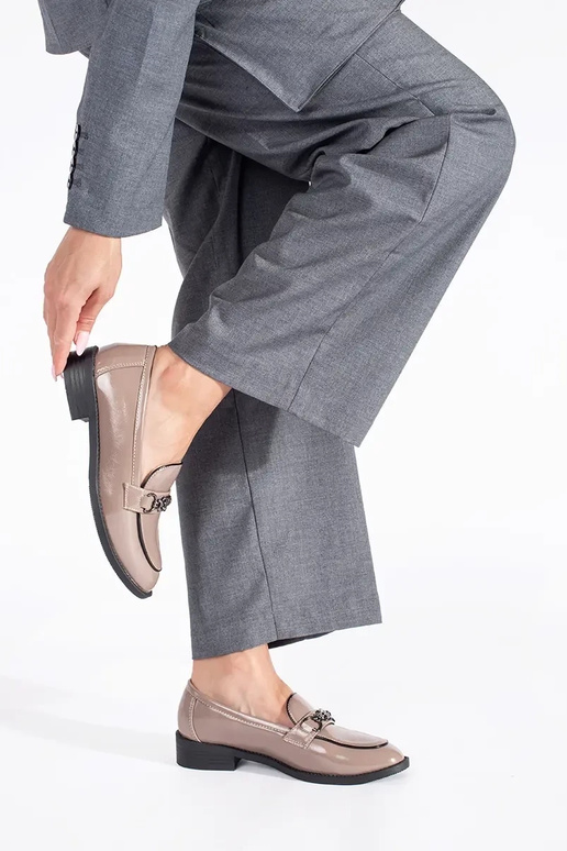 con effetto vernice beige mocassini... con effetto vernice beige mocassini...