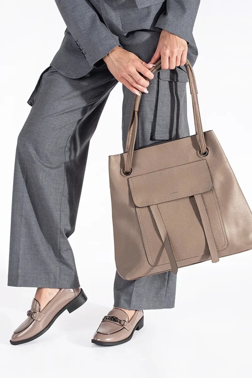 con effetto vernice beige mocassini... con effetto vernice beige mocassini...