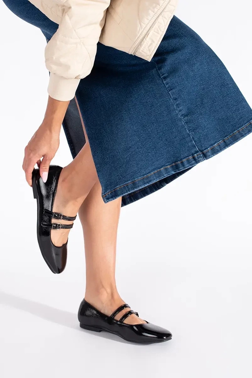 colore nero laccato ballerine con... colore nero laccato ballerine con...