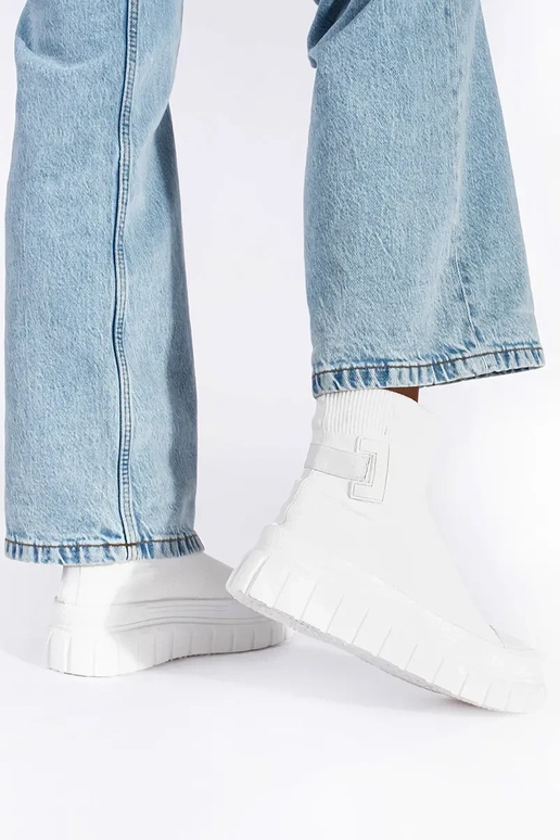 Colore bianco Alto scarpe con una...