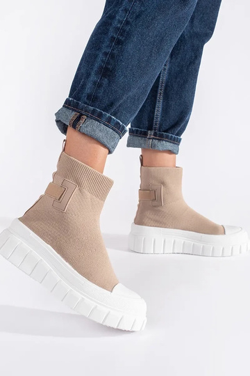 beige Alto scarpe con una... 2
