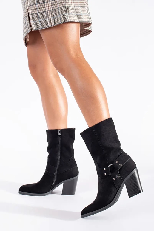 dalla pelle scamosciata buiobeige... dalla pelle scamosciata buiobeige...