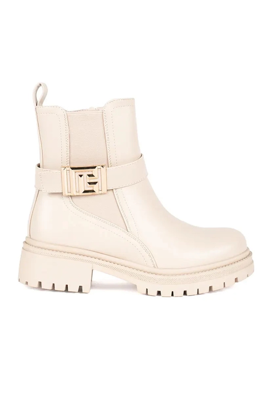 color crema un classico scarpe con... color crema un classico scarpe con...