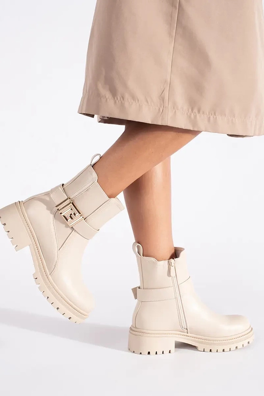 color crema un classico scarpe con... color crema un classico scarpe con...