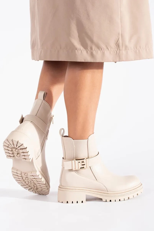 color crema un classico scarpe con... color crema un classico scarpe con...