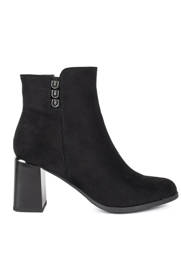 dalla pelle scamosciata...