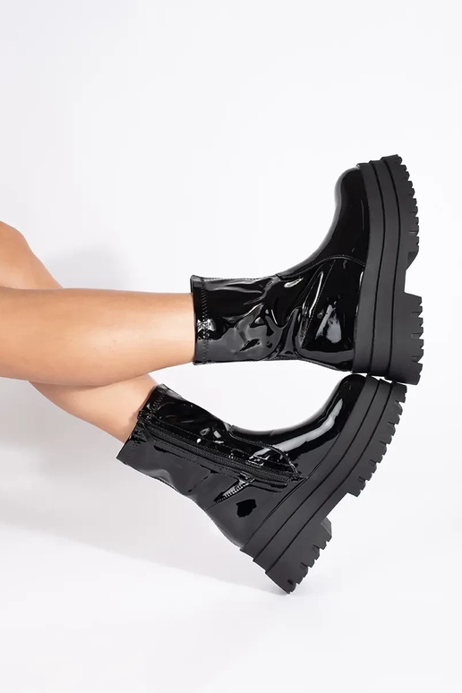 con effetto vernice colore nero...