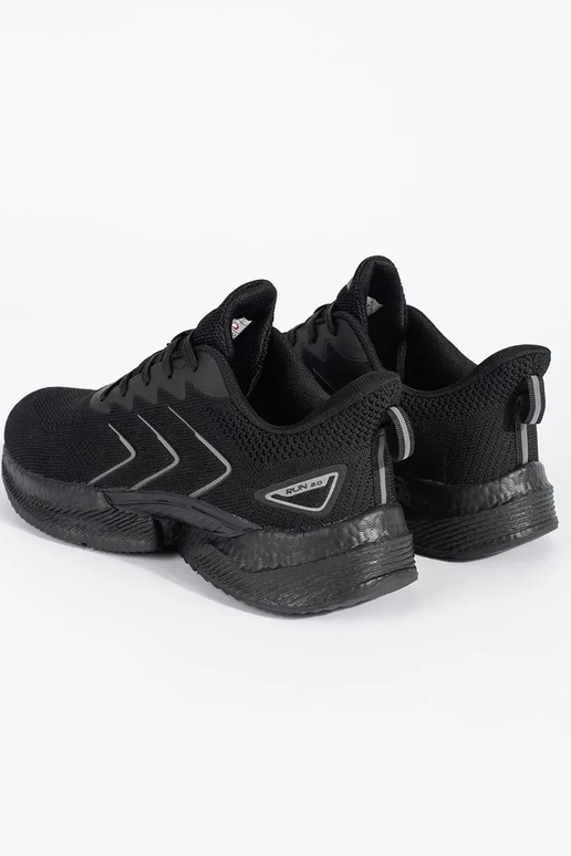 Scarpe da ginnastica nere con lacci