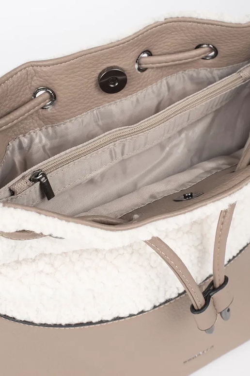 Elegante borsetta con pelliccia color...