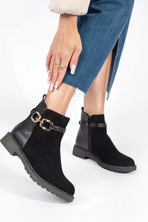 Scarpe nere da donna con fibbia...